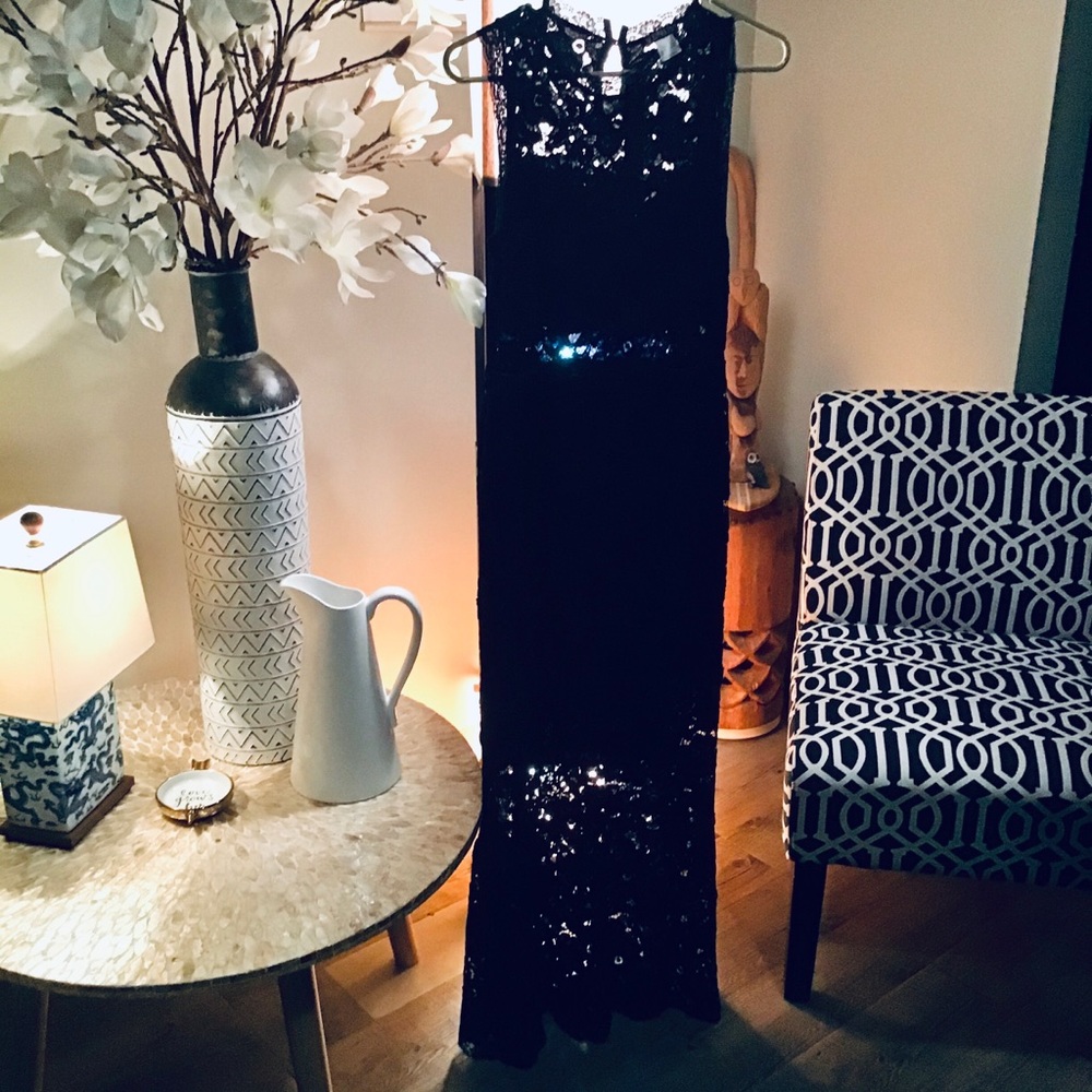 VENUS Navy Lace Maxi Dress